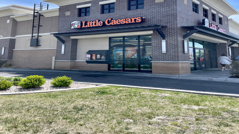 Little Caesars exterior