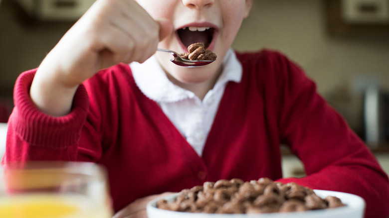 kid eating cereal