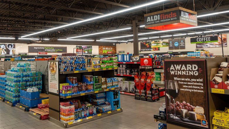 Aldi grocery store