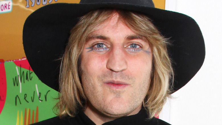 Noel Fielding Smirking