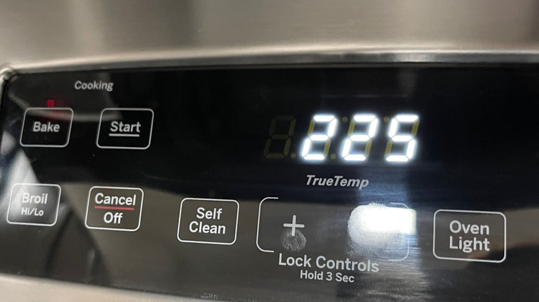 Oven control panel reading 225