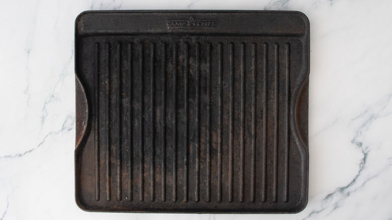 Grill pan on countertop