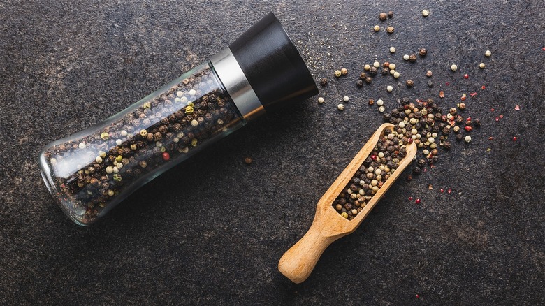 Pepper mill