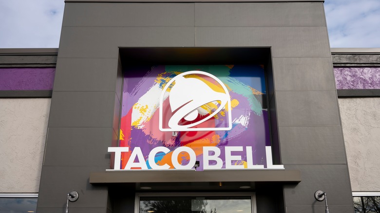 Taco Bell exterior