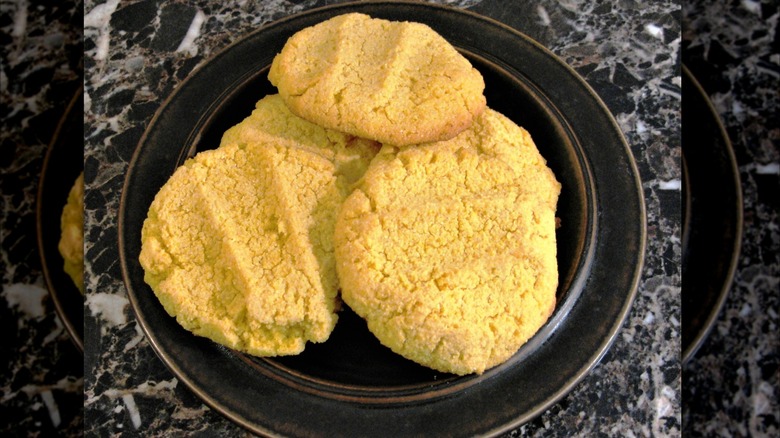 Old-fashioned hand-shaped corn dodgers