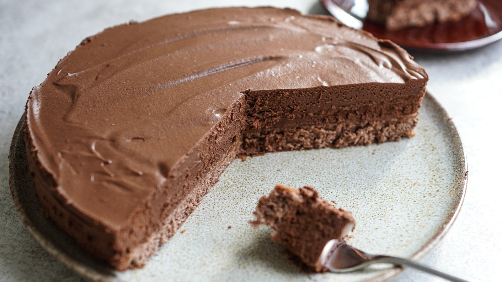 Add Booze To Your BÃªte Noire Chocolate Cake For More Complex Flavor