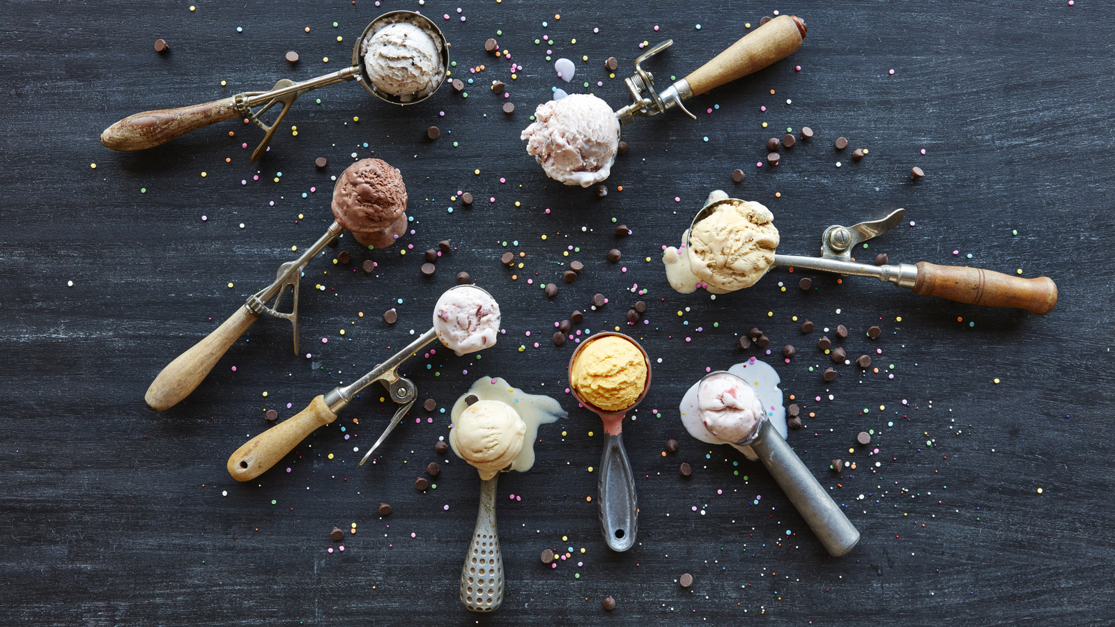 Adding Whiskey To Homemade Ice Cream? Here's The Best Flavor To Use
