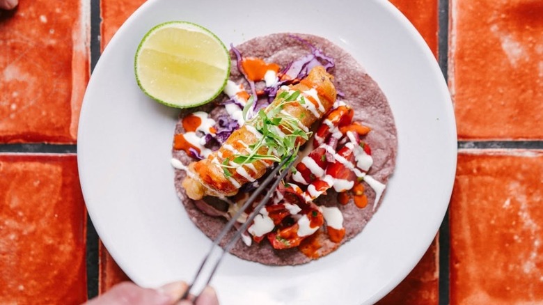 baja fish taco at Holbox Los Angeles