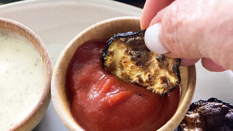 Air fried zucchini chips