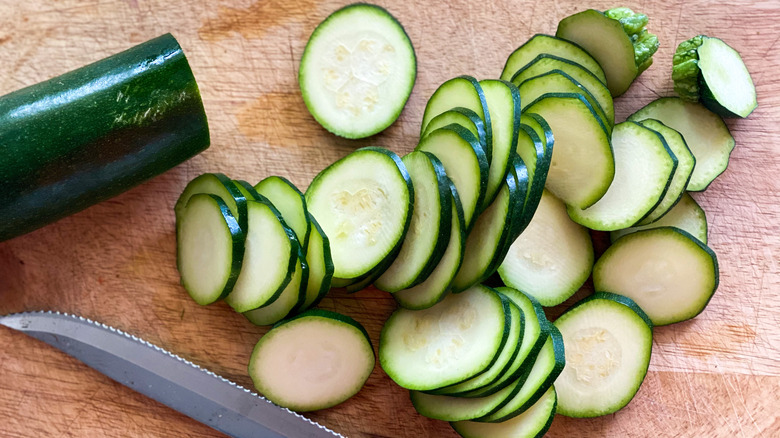 Air fried zucchini chips