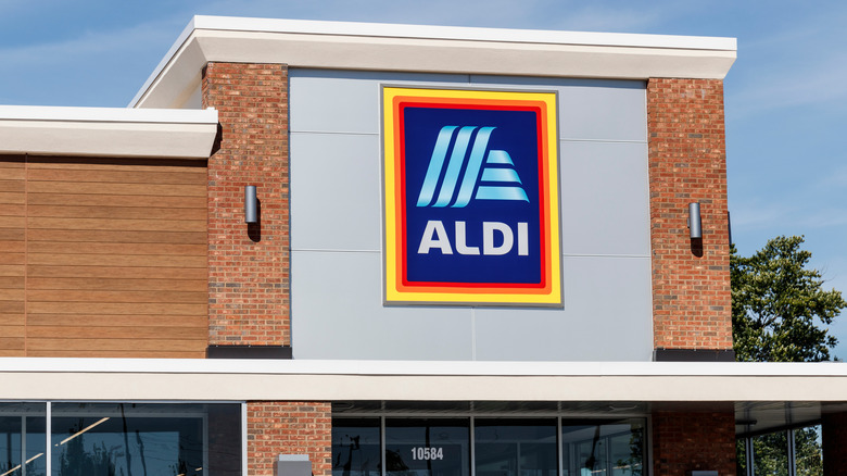 Aldi building seen from the outside