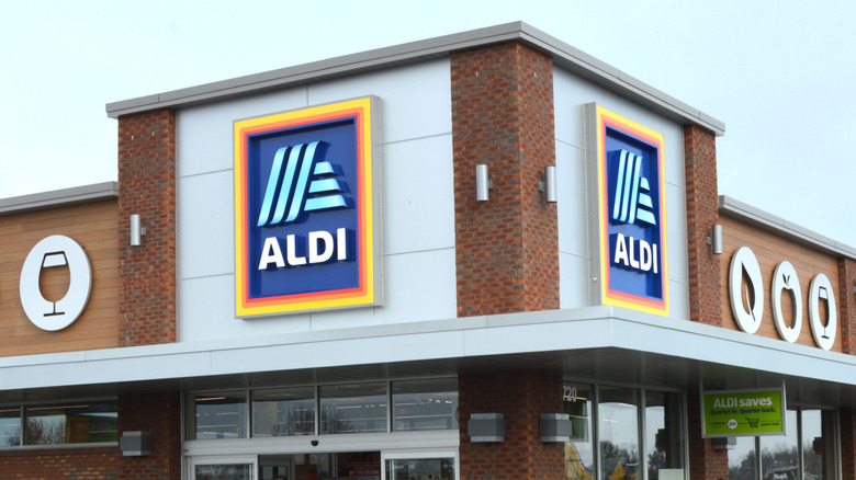 Aldi storefront