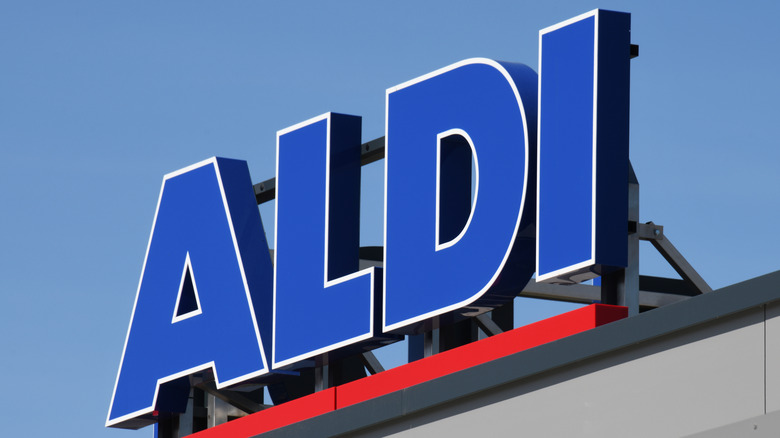 Aldi sign