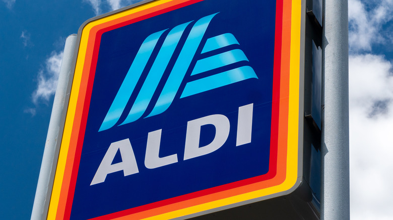 Aldi sign