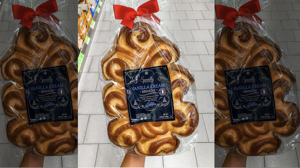 Christmas tree-shaped Brioche Specially Selected Aldi