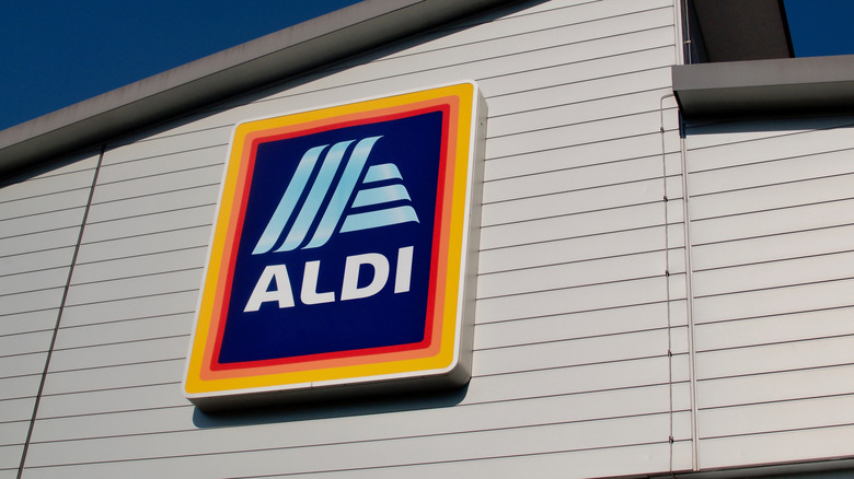 Aldi sign