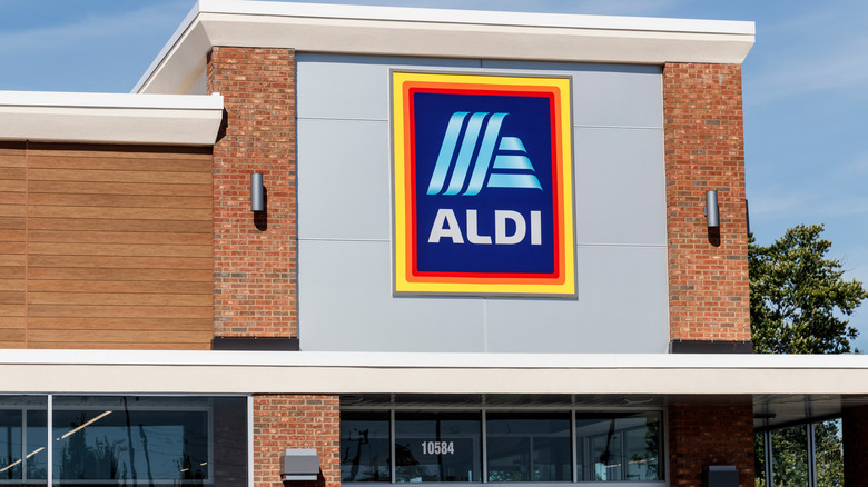 Aldi store exterior