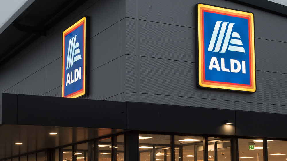 Aldi supermarket exterior view