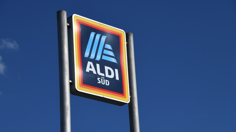 Aldi sign outside of the store.
