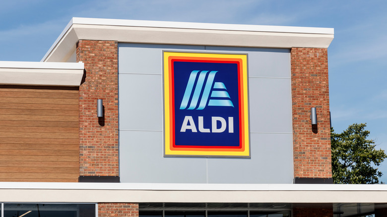 an Aldi grocery store