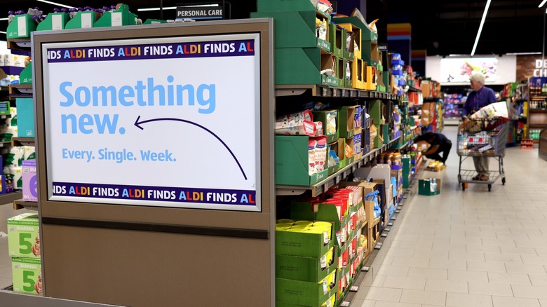 aldi finds signage in grocery store