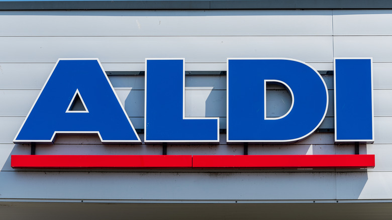 Aldi storefront