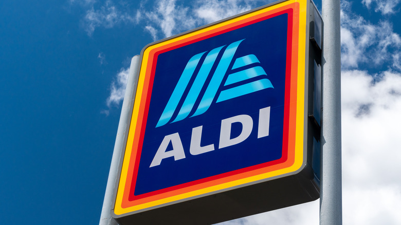 Aldi sign