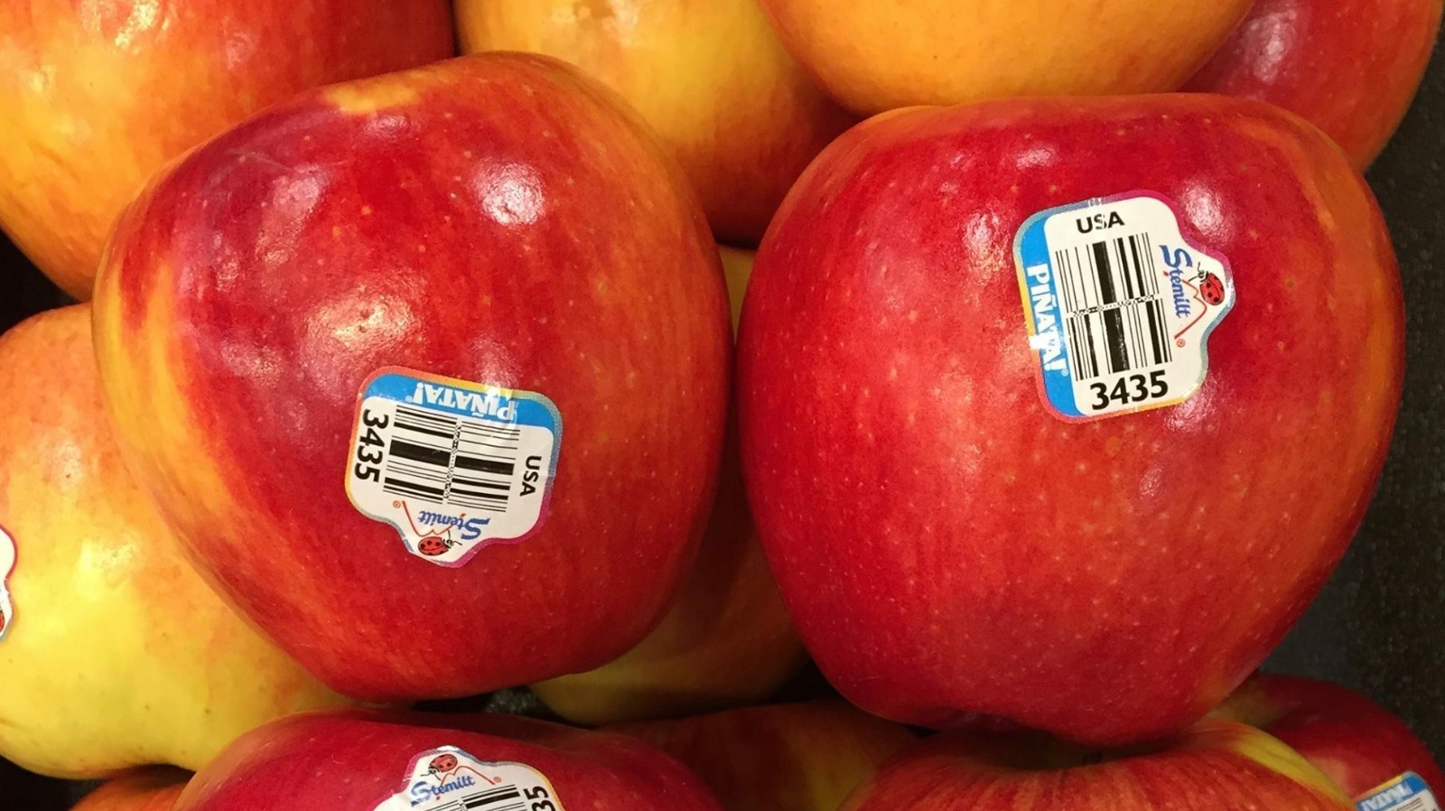 Aldi Shoppers Are Loving These Red Pinata Apples