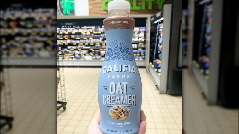 Cinnamon roll-flavored oat creamer