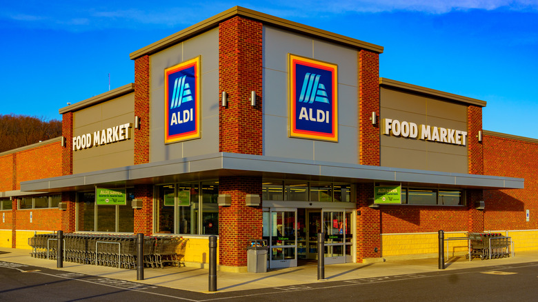 aldi storefront