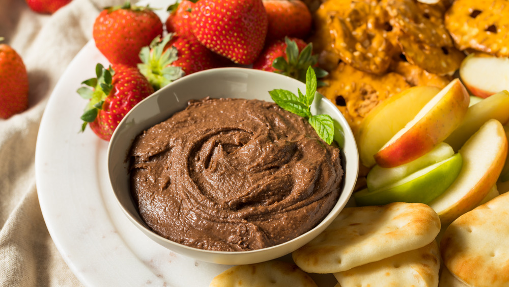 Chocolate hummus with fruit