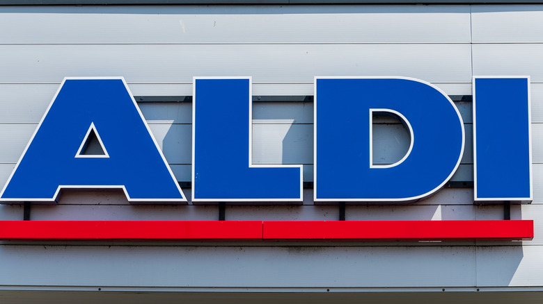 ALDI sign