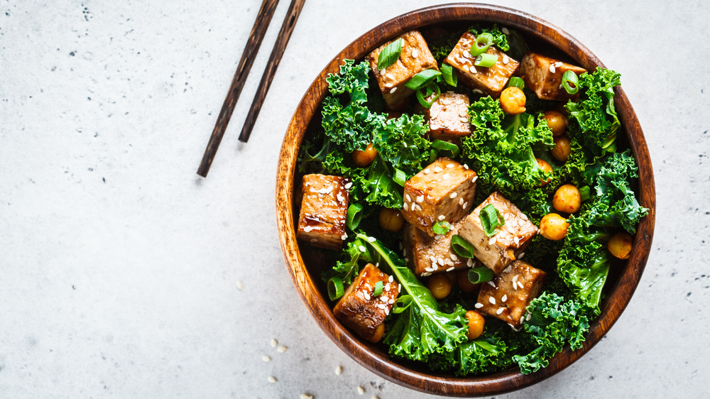 tofu kale salad in bowl