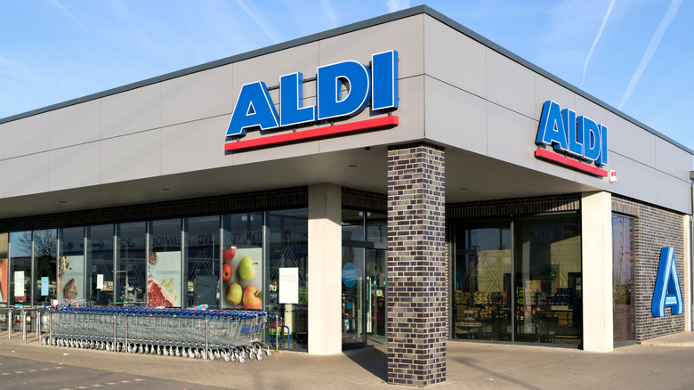 Aldi store exterior