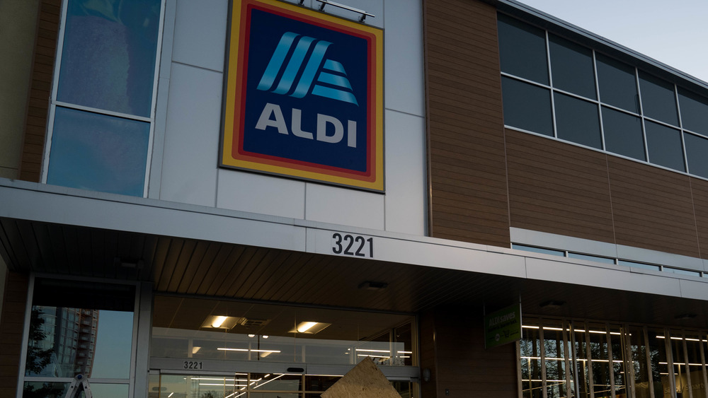 Aldi exterior