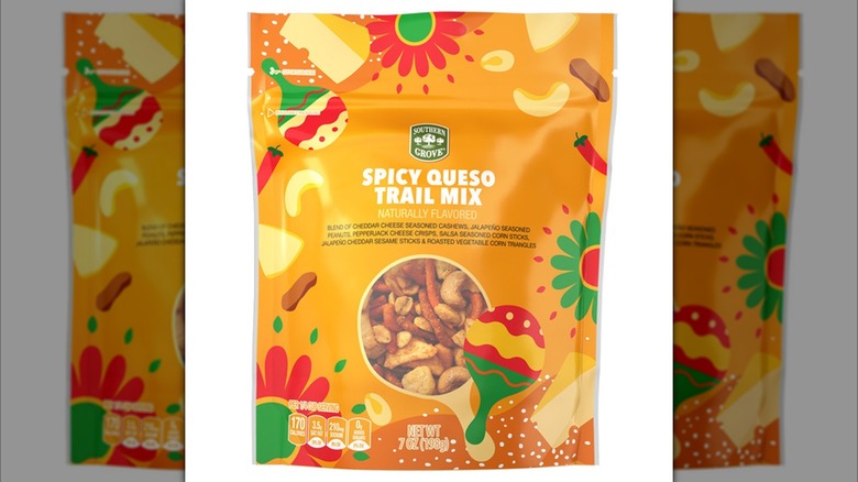 Southern Grove Spicy Queso trail mix