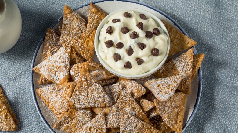 cannoli dip with chips