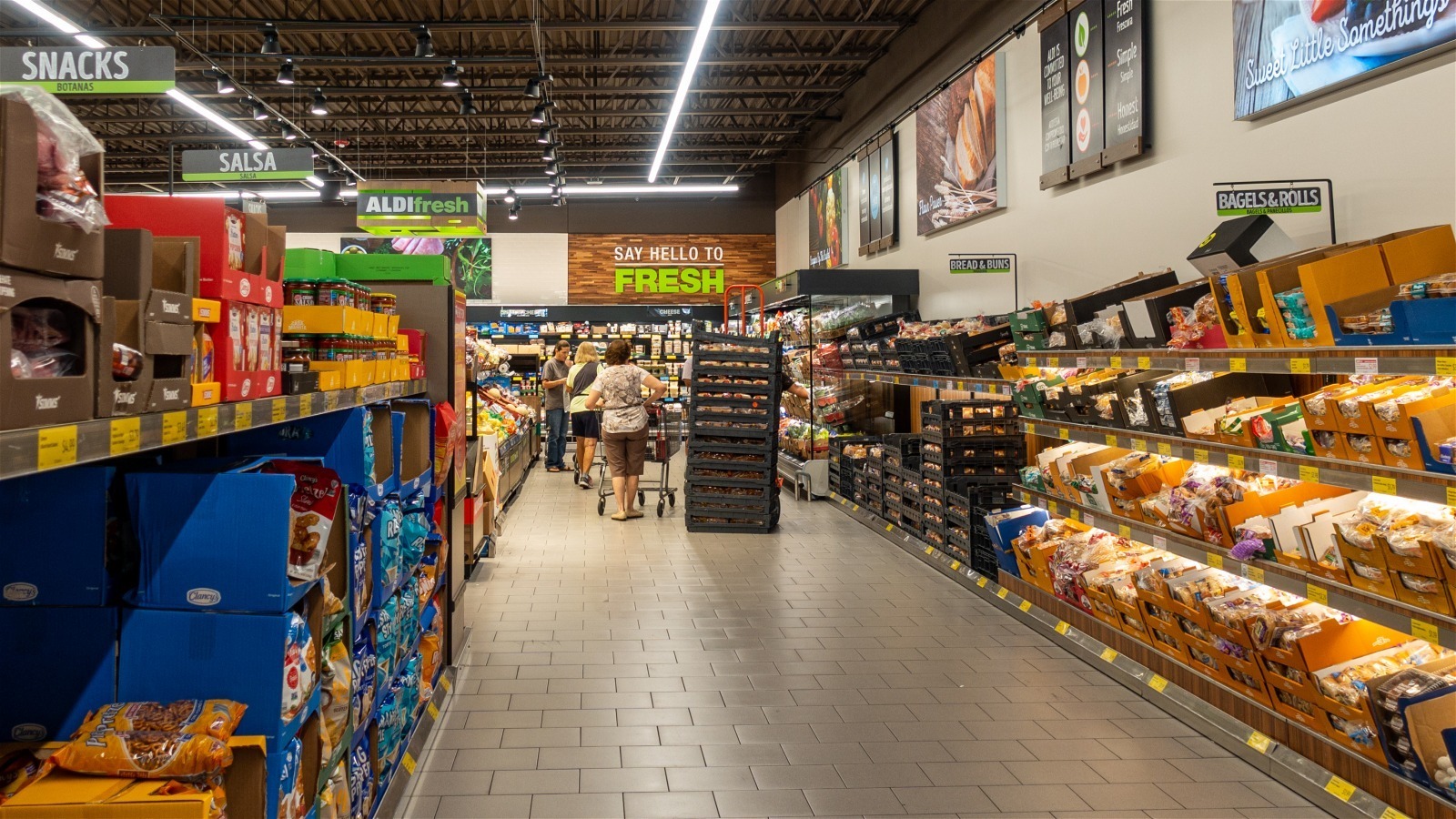Aldi's Carrot Cake Sandwich Cookies Are Majestic