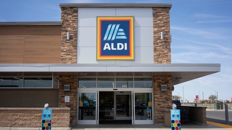 Aldi storefront