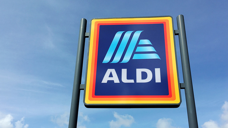 Aldi sign