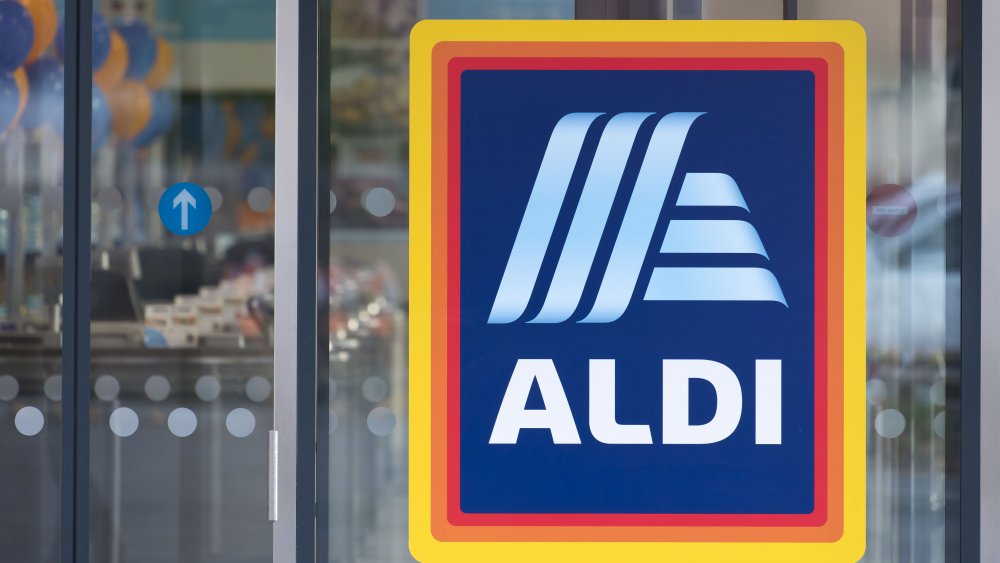 sliding doors of an Aldi store