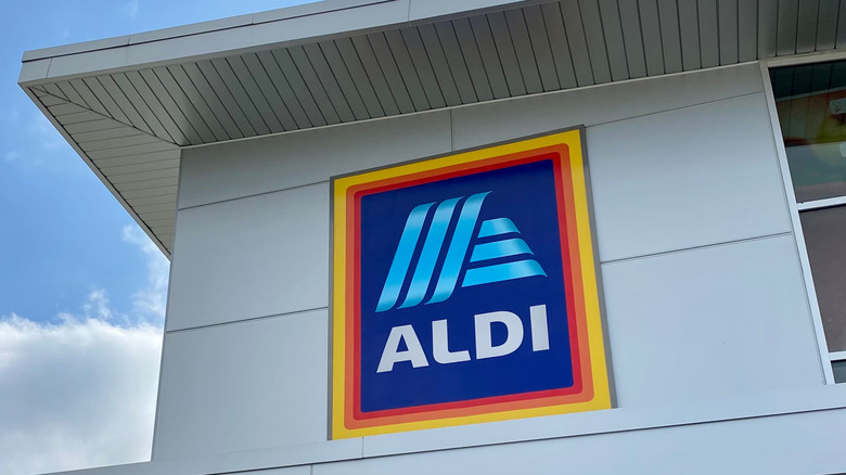 Aldi storefront