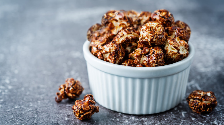 chocolate caramel popcorn