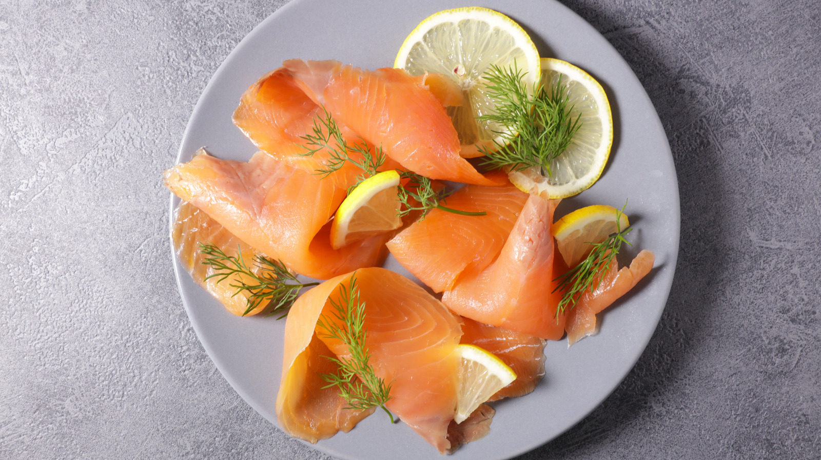 Aldi's Smoked Atlantic Salmon Is Thriving With Boozy Flavors