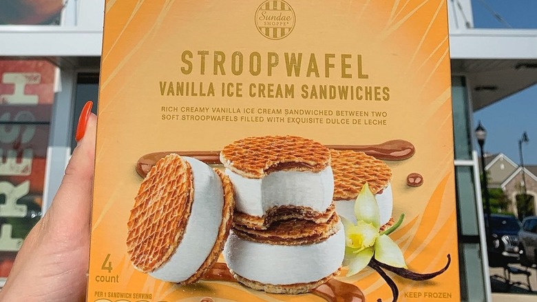 aldi stroopwafel ice cream sandwiches 