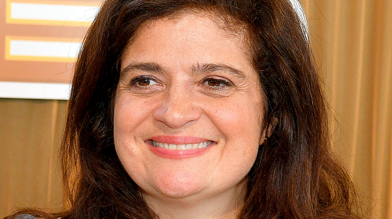 Alex Guarnaschelli Weighed In On This Chopped Fan Theory