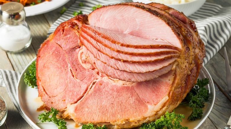 Whole bone-in ham 