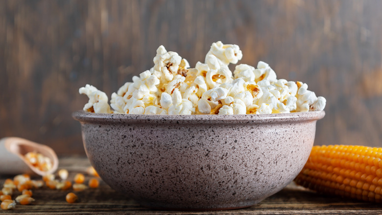 How to make Jiffy Pop Popcorn on the Electric Stove - Creating Lifetime  Memories 