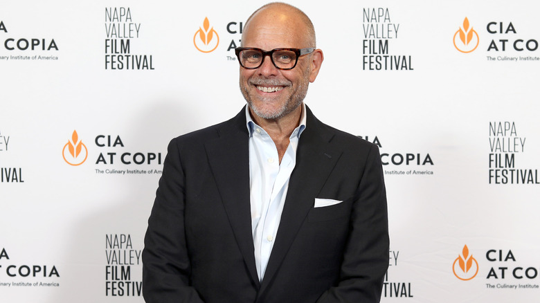 5 Alton Brown Tips For Perfect Poached Eggs