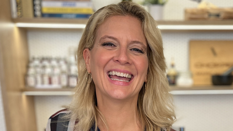 Amanda Freitag smiling in close-up